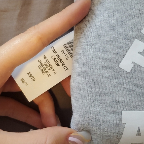 Sold Aritzia Cozy Fleece Perfect Crew - Picture 3 of 4